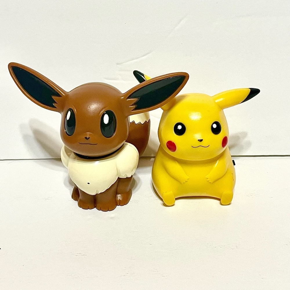 Set of 2 1998 Nintendo Pokémon Talking Toys. Pikachu & Eevee